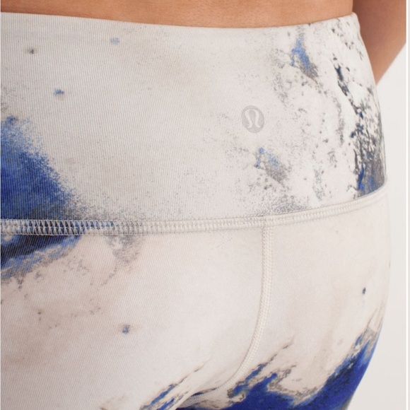 Lululemon Wunder Under Crop Milky Way Leggings. Size 4. - Picture 4 of 15